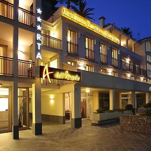 Dell'angelo Aparthotel